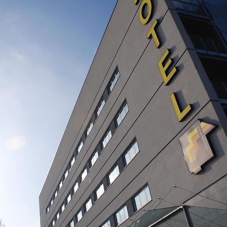 Hotel Capital Rovigo Exterior foto