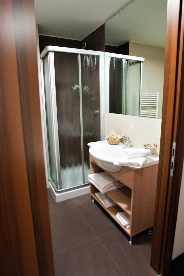 Hotel Capital Rovigo Exterior foto